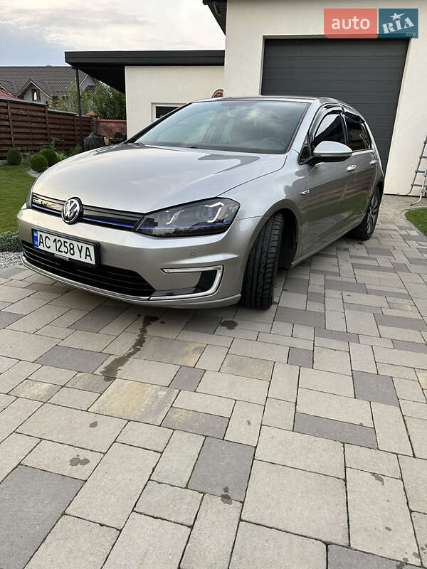 Хетчбек Volkswagen e-Golf 2014 в Луцьку