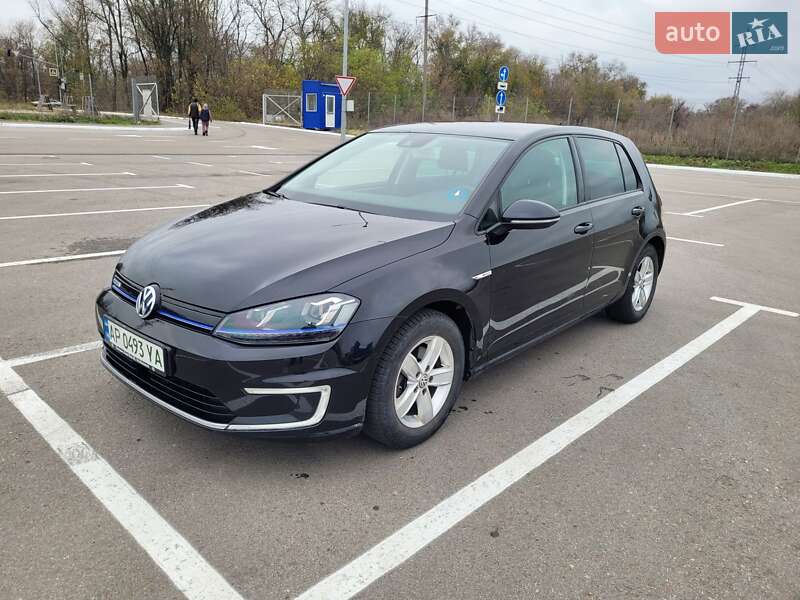 Хэтчбек Volkswagen e-Golf 2014 в Запорожье Хэтчбек Volkswagen e-Golf 2014 в Запорожье