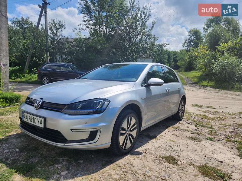 Хетчбек Volkswagen e-Golf 2015 в Кролевці