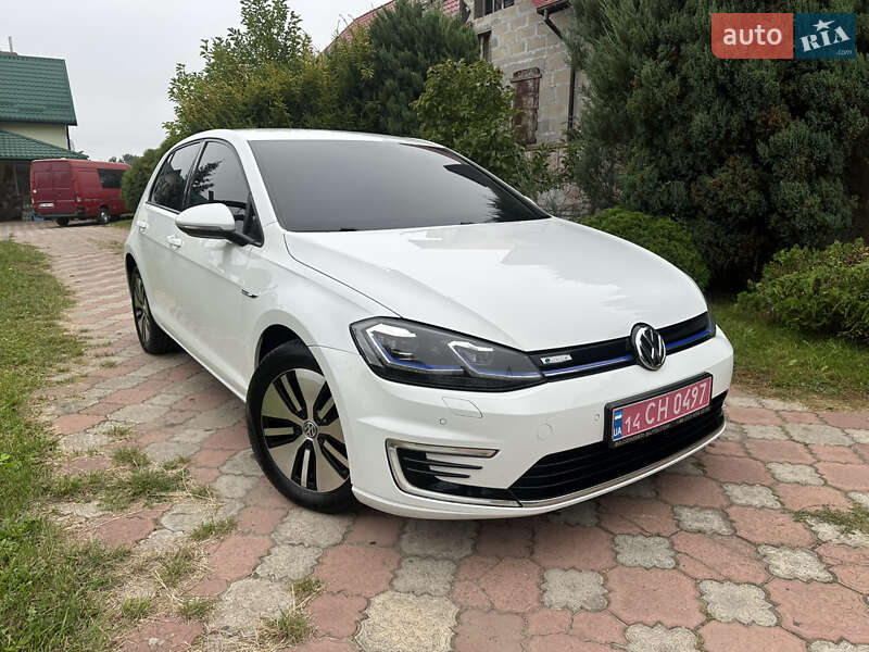 Хэтчбек Volkswagen e-Golf 2017 в Львове