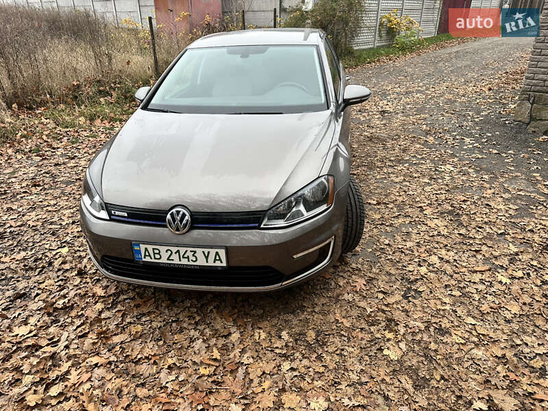 Хэтчбек Volkswagen e-Golf 2016 в Виннице