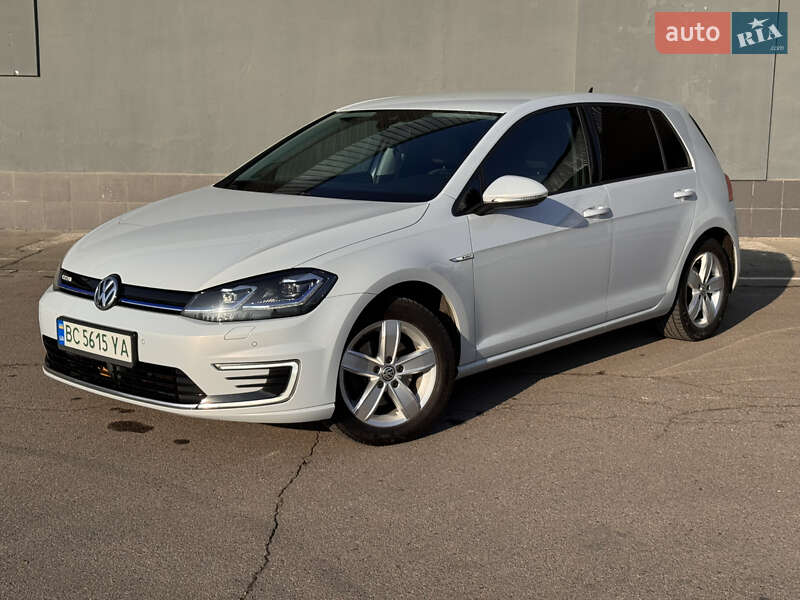 Хэтчбек Volkswagen e-Golf 2018 в Львове Хэтчбек Volkswagen e-Golf 2018 в Львове