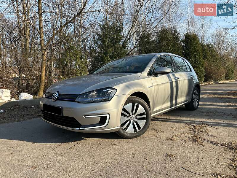 Хэтчбек Volkswagen e-Golf 2015 в Ровно