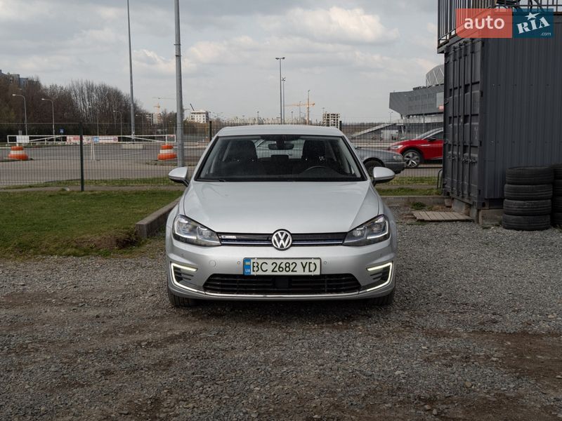 Хэтчбек Volkswagen e-Golf 2019 в Львове