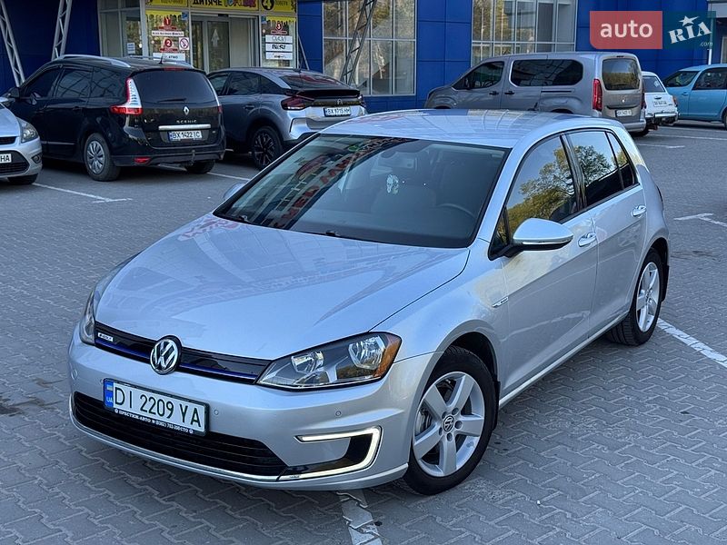 Хэтчбек Volkswagen e-Golf 2015 в Хмельницком