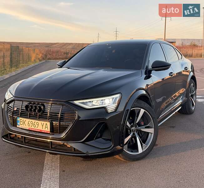 Внедорожник / Кроссовер Audi e-tron S Sportback 2022 в Ровно Внедорожник / Кроссовер Audi e-tron S Sportback 2022 в Ровно
