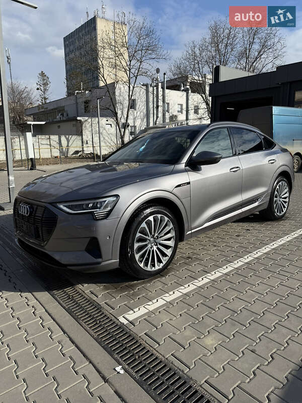 Внедорожник / Кроссовер Audi e-tron Sportback 2020 в Черновцах