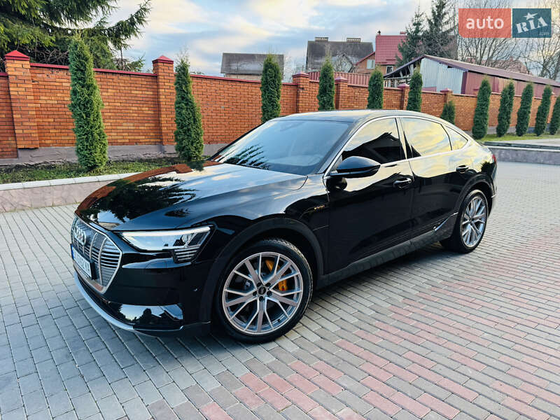 Внедорожник / Кроссовер Audi e-tron 2022 в Хмельницком