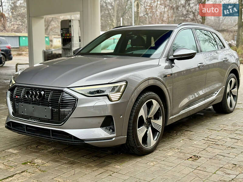 Внедорожник / Кроссовер Audi e-tron 2022 в Днепре Внедорожник / Кроссовер Audi e-tron 2022 в Днепре