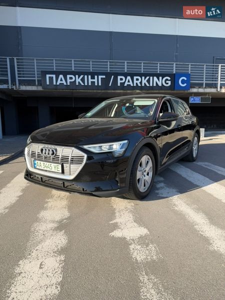 Внедорожник / Кроссовер Audi e-tron 2020 в Киеве