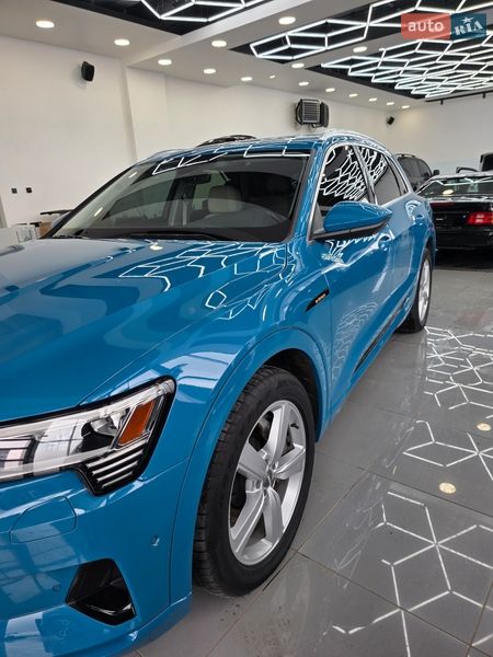 Внедорожник / Кроссовер Audi e-tron 2019 в Днепре