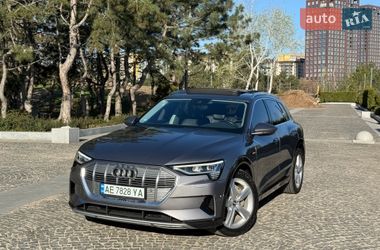 Внедорожник / Кроссовер Audi e-tron 2019 в Днепре Внедорожник / Кроссовер Audi e-tron 2019 в Днепре