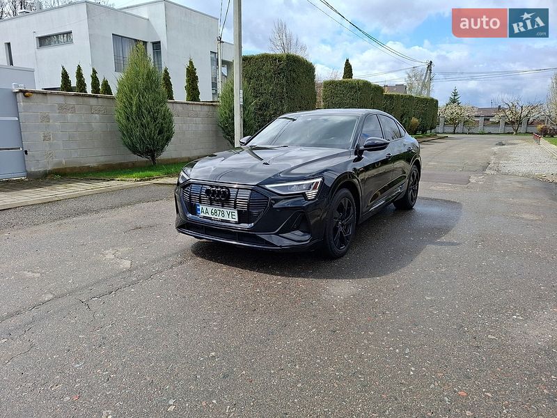 Позашляховик / Кросовер Audi e-tron 2021 в Києві