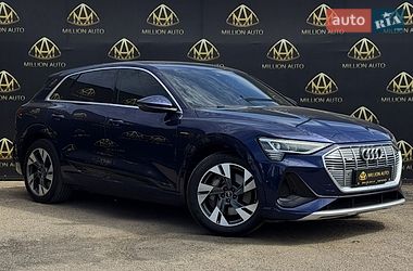 Внедорожник / Кроссовер Audi e-tron 2021 в Киеве