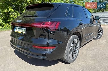 Внедорожник / Кроссовер Audi e-tron 2021 в Ровно