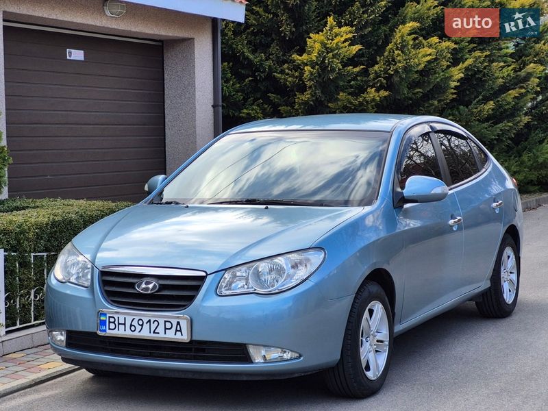Седан Hyundai Elantra 2010 в Одессе