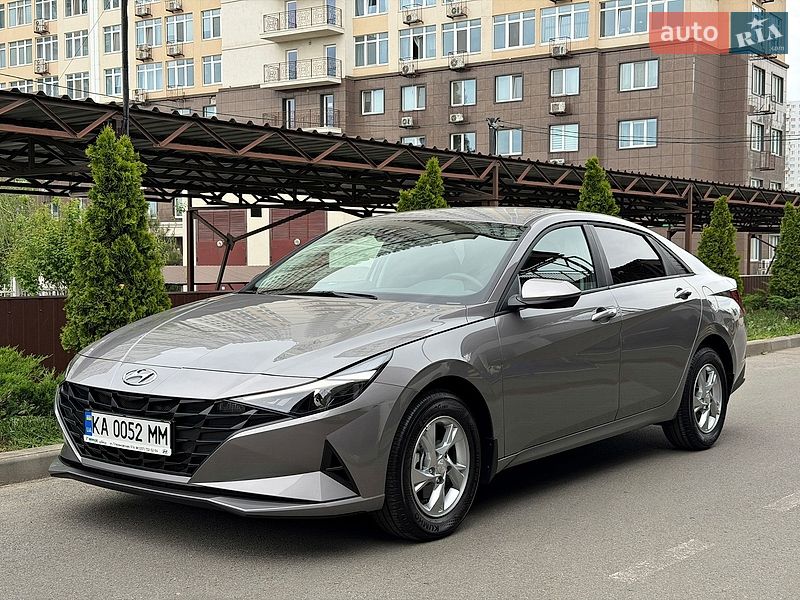 Седан Hyundai Elantra 2023 в Одессе