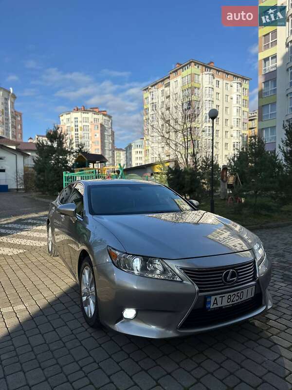 Седан Lexus ES 2015 в Івано-Франківську Седан Lexus ES 2015 в Івано-Франківську
