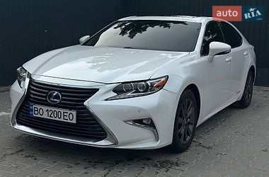 Седан Lexus ES 2017 в Тернополе