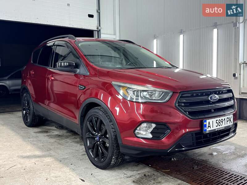 Внедорожник / Кроссовер Ford Escape 2016 в Белой Церкви
