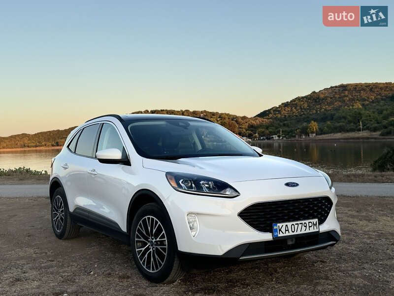 Внедорожник / Кроссовер Ford Escape 2021 в Полтаве