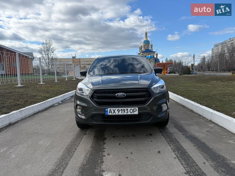 Внедорожник / Кроссовер Ford Escape 2018 в Харькове Внедорожник / Кроссовер Ford Escape 2018 в Харькове