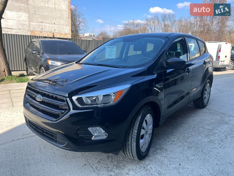 Позашляховик / Кросовер Ford Escape 2017 в Трускавці Позашляховик / Кросовер Ford Escape 2017 в Трускавці