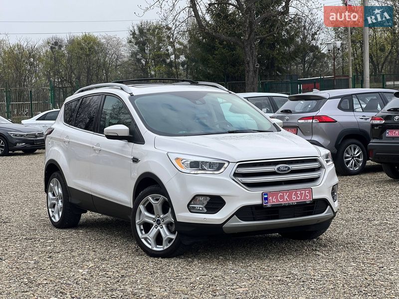 Внедорожник / Кроссовер Ford Escape 2018 в Стрые