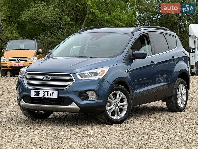 Внедорожник / Кроссовер Ford Escape 2018 в Стрые