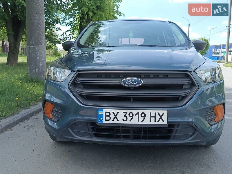 Внедорожник / Кроссовер Ford Escape 2018 в Шепетовке