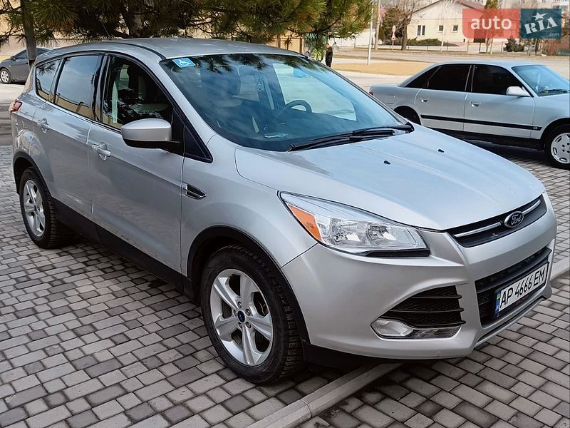 Внедорожник / Кроссовер Ford Escape 2015 в Запорожье