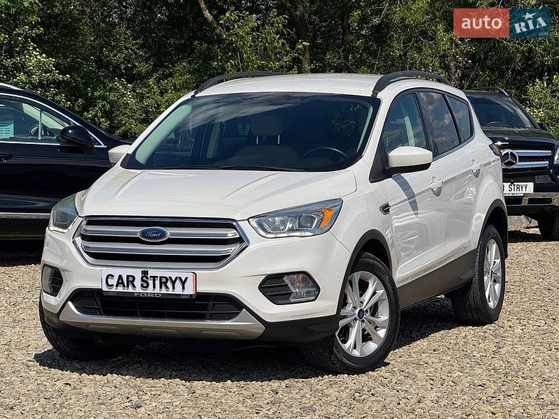 Внедорожник / Кроссовер Ford Escape 2019 в Стрые