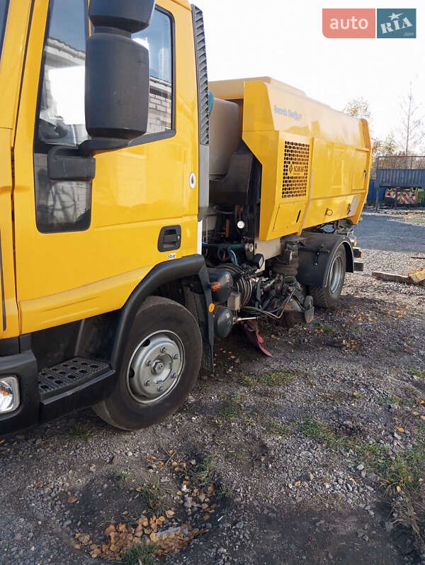 Уборочная машина Iveco EuroCargo 2013 в Василькове