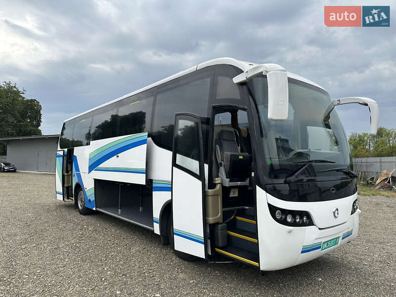 Туристичний / Міжміський автобус Iveco EuroCargo 2009 в Чернівцях Туристичний / Міжміський автобус Iveco EuroCargo 2009 в Чернівцях