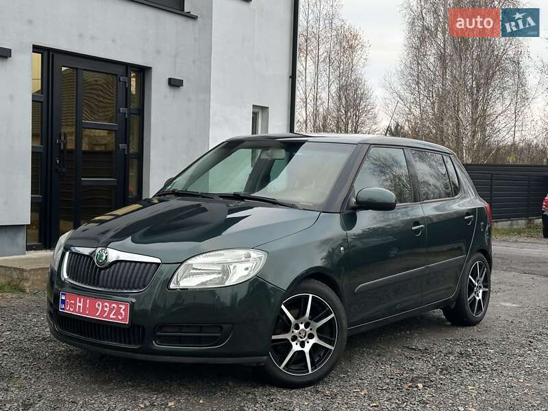 Хэтчбек Skoda Fabia 2007 в Маневичах