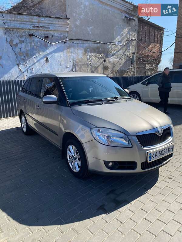 Универсал Skoda Fabia 2008 в Покрове