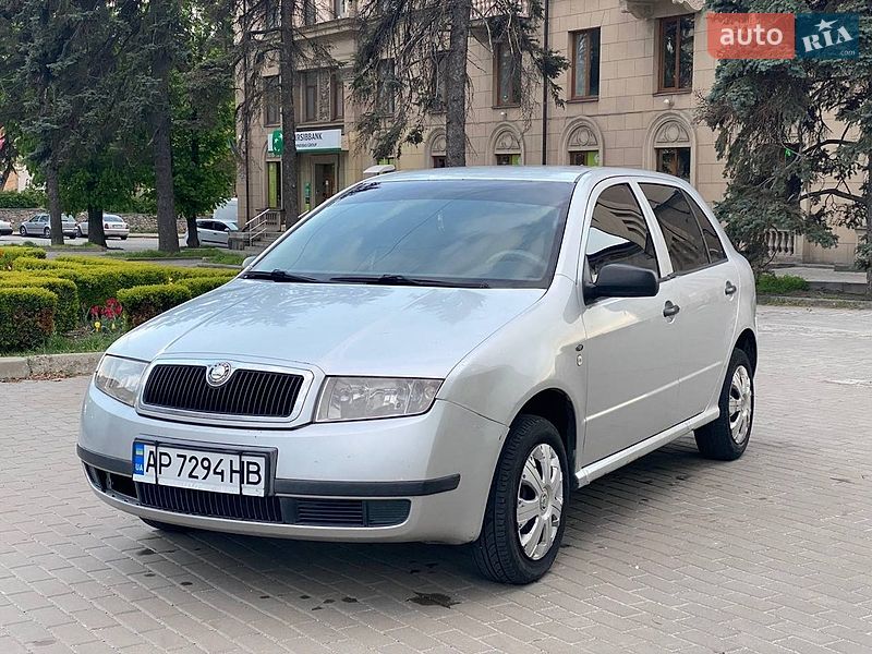 Хэтчбек Skoda Fabia 2002 в Запорожье