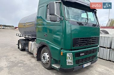 Цистерна Volvo FH 12 2004 в Бышеве