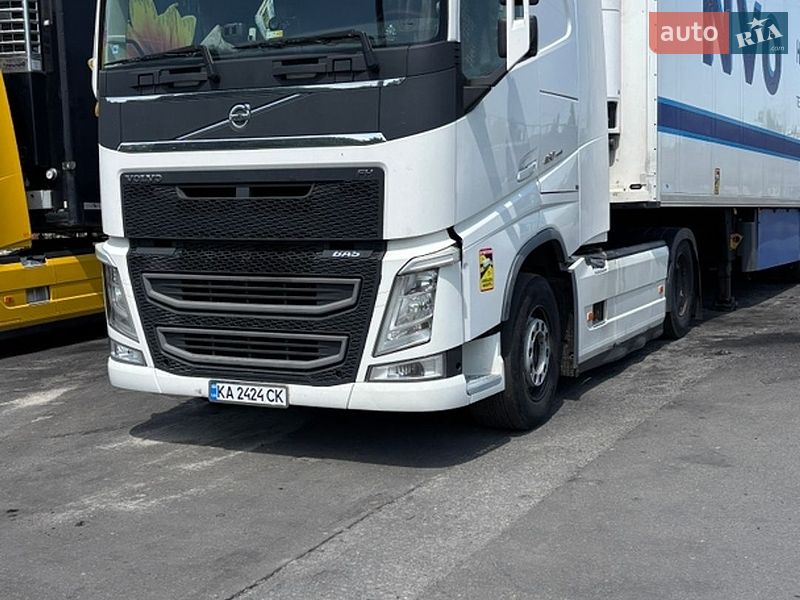 Тягач Volvo FH 13 2015 в Киеве Тягач Volvo FH 13 2015 в Киеве
