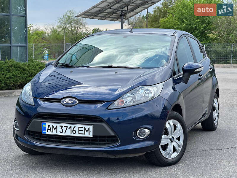 Хэтчбек Ford Fiesta 2011 в Днепре Хэтчбек Ford Fiesta 2011 в Днепре