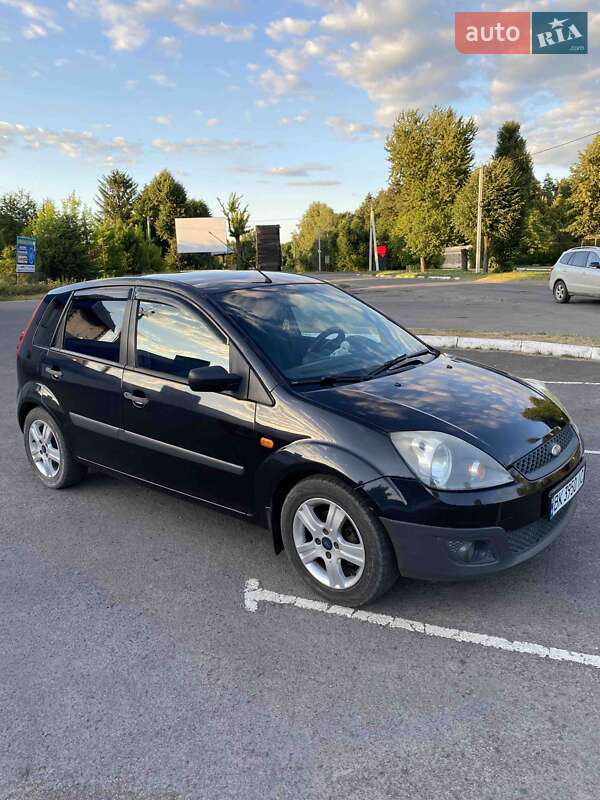 Хэтчбек Ford Fiesta 2008 в Радивилове Хэтчбек Ford Fiesta 2008 в Радивилове