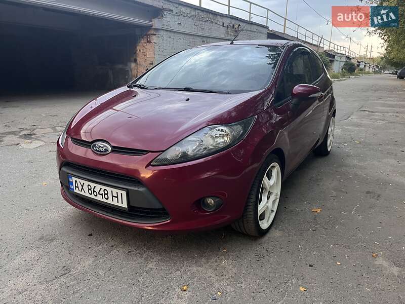 Хэтчбек Ford Fiesta 2010 в Харькове