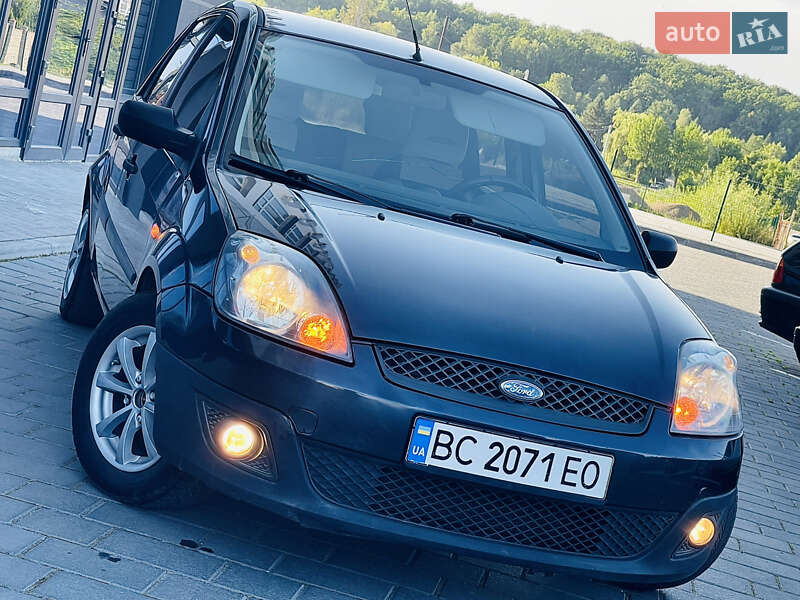 Хэтчбек Ford Fiesta 2007 в Трускавце Хэтчбек Ford Fiesta 2007 в Трускавце