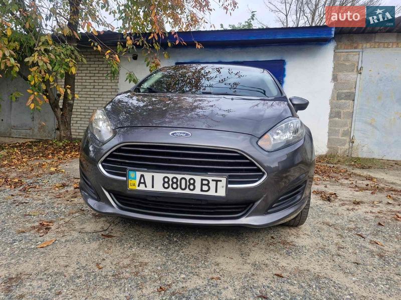 Седан Ford Fiesta 2016 в Киеве
