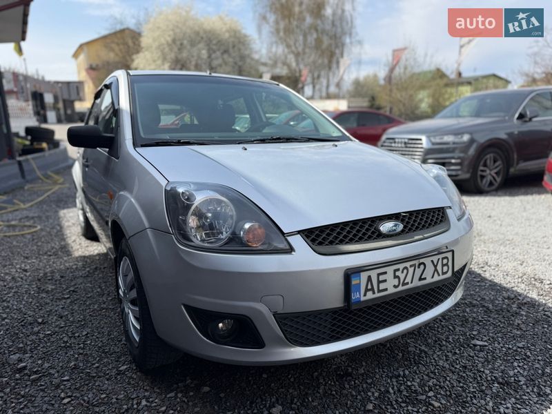 Хэтчбек Ford Fiesta 2007 в Львове