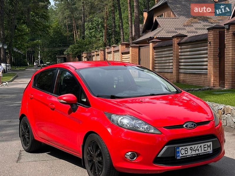 Хэтчбек Ford Fiesta 2012 в Чернигове