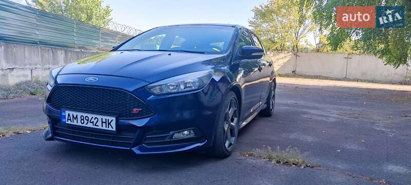 Хэтчбек Ford Focus 2017 в Житомире Хэтчбек Ford Focus 2017 в Житомире
