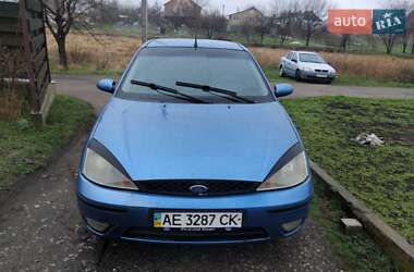 Хэтчбек Ford Focus 2003 в Обуховке