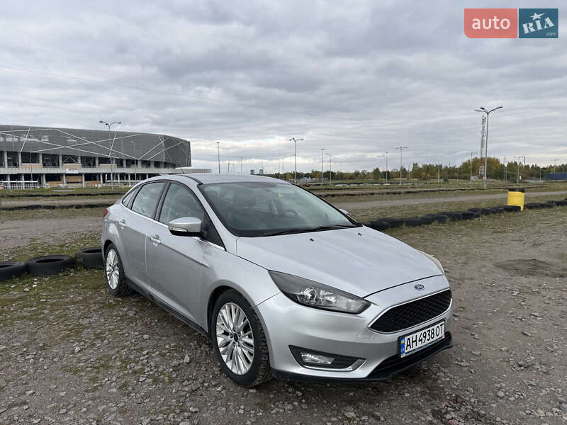 Седан Ford Focus 2016 в Шептицькому