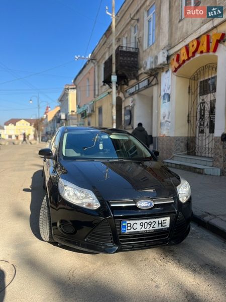 Хэтчбек Ford Focus 2012 в Самборе Хэтчбек Ford Focus 2012 в Самборе